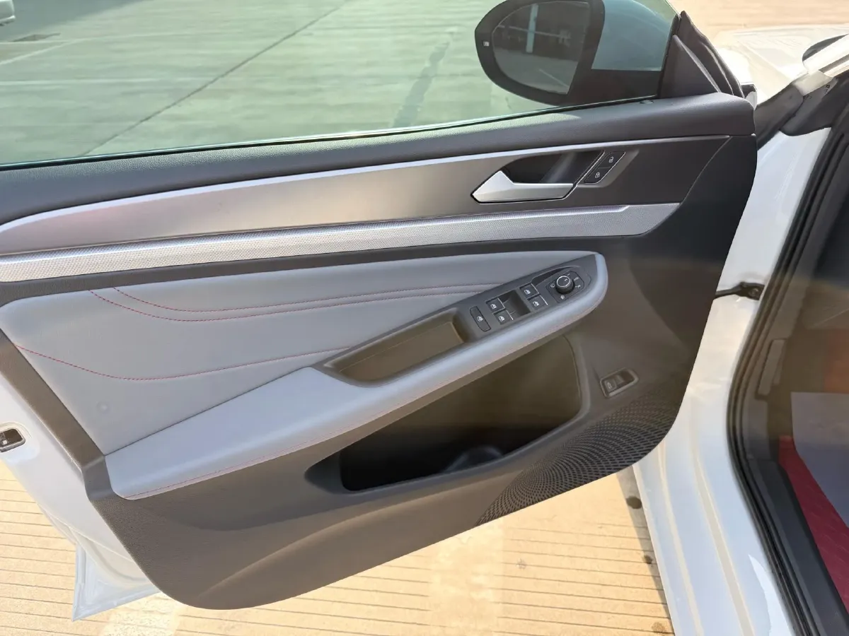 2025 Volkswagen Lamando 1.4T 150HP L4 7DCT,autocango,china used car exporter,china ev exporter,chinese used car exporter,chinese used ev exporter