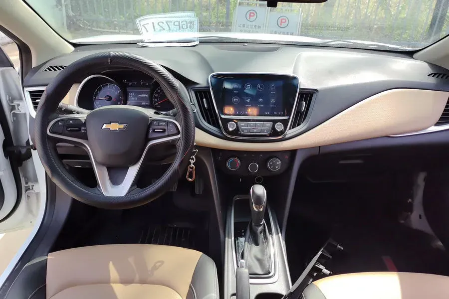 2022 Chevrolet Monza 1.5L 113HP L4 6AT,autocango,china used car exporter,china ev exporter,chinese used car exporter,chinese used ev exporter