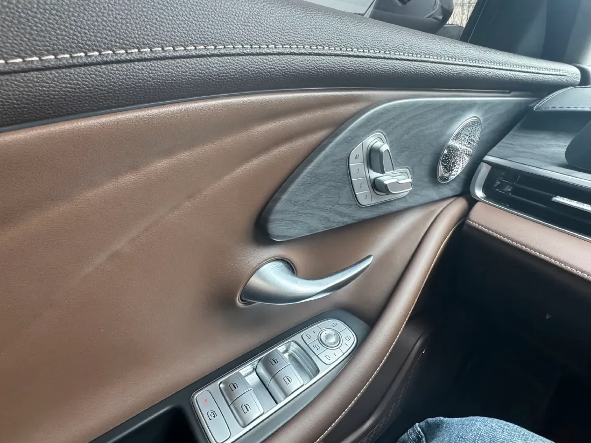 2024 Chery Arrizo 8 2.0T 254HP L4 7DCT,autocango,china used car exporter,china ev exporter,chinese used car exporter,chinese used ev exporter