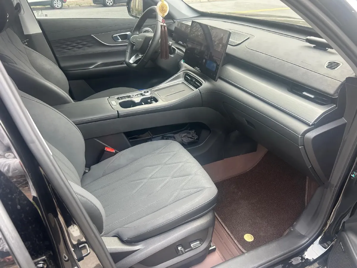 2025 Chery Tiggo 8 Plus 1.6T 197HP L4 7DCT,autocango,china used car exporter,china ev exporter,chinese used car exporter,chinese used ev exporter