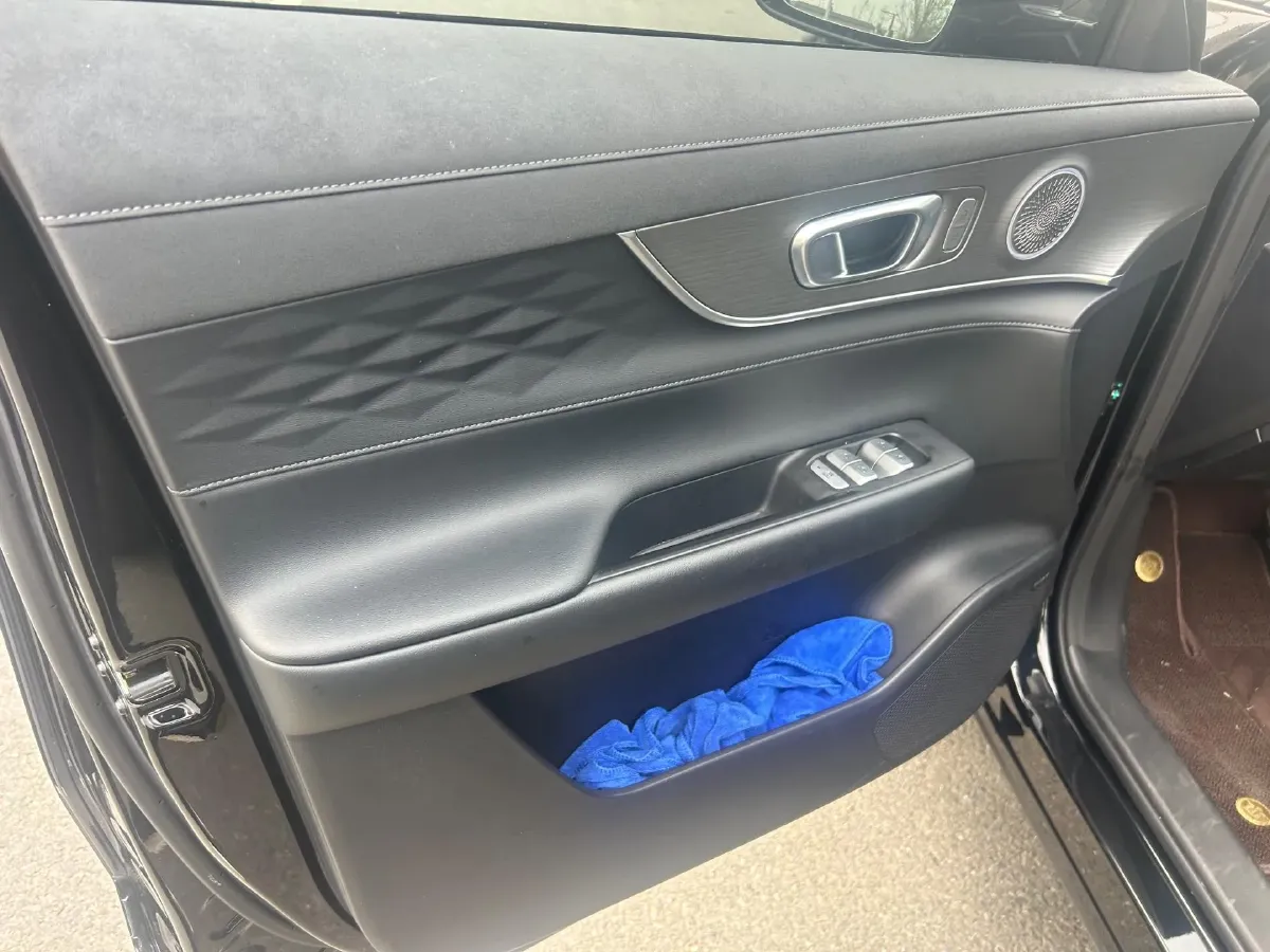 2025 Chery Tiggo 8 Plus 1.6T 197HP L4 7DCT,autocango,china used car exporter,china ev exporter,chinese used car exporter,chinese used ev exporter