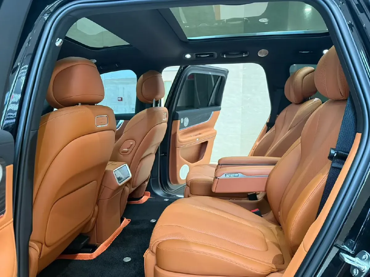 2025 AITO AITO M9 REEV 160HP REEV 52KWH,autocango,china used car exporter,china ev exporter,chinese used car exporter,chinese used ev exporter