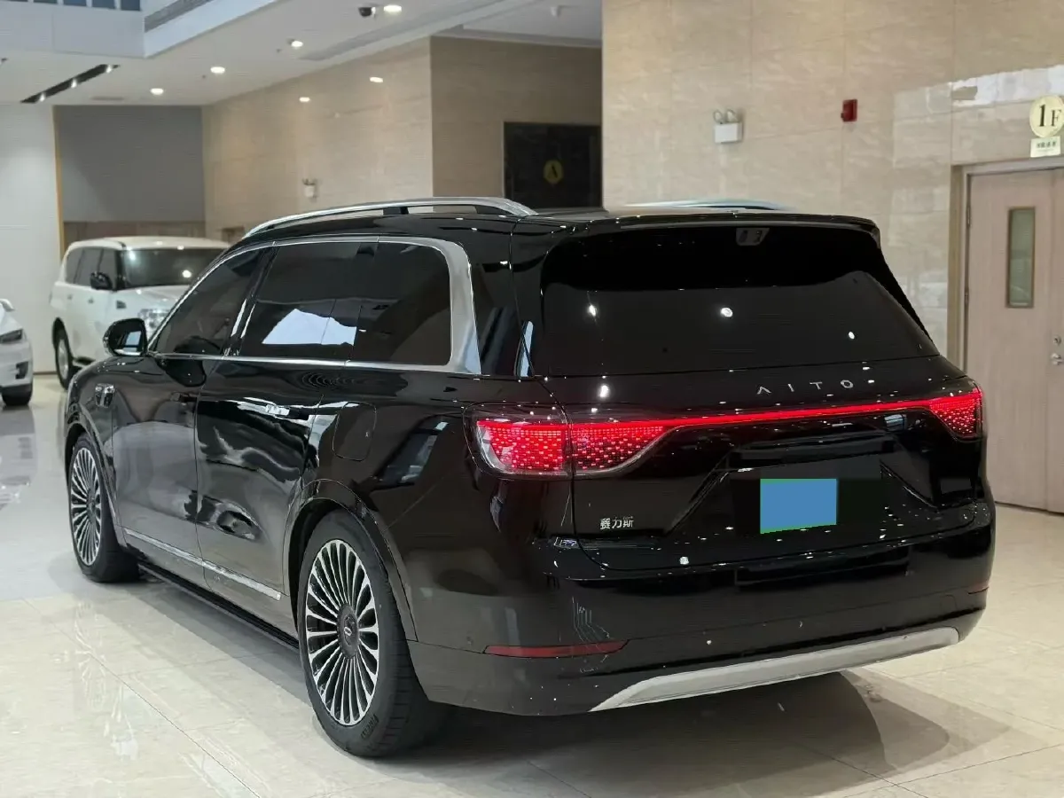 2025 AITO AITO M9 REEV 160HP REEV 52KWH,autocango,china used car exporter,china ev exporter,chinese used car exporter,chinese used ev exporter