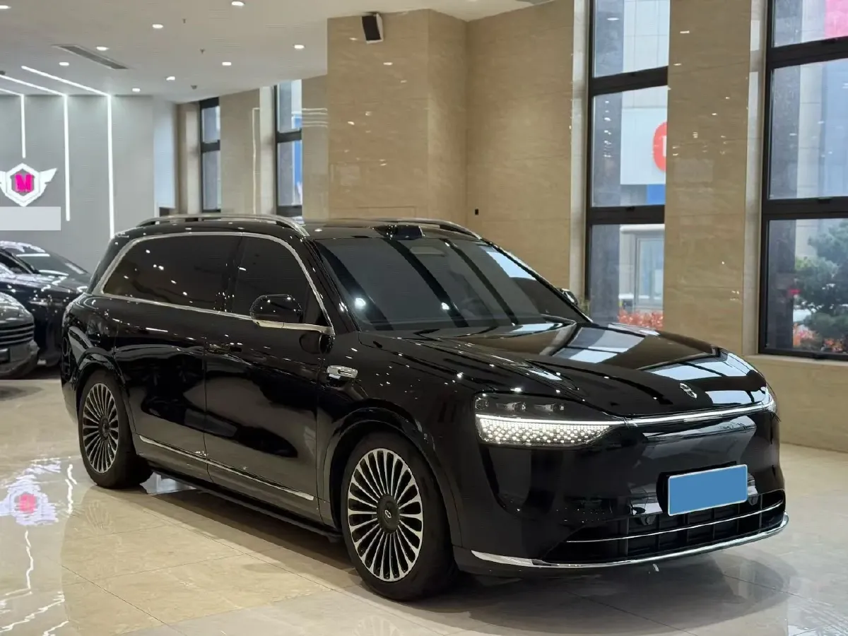 2025 AITO AITO M9 REEV 160HP REEV 52KWH,autocango,china used car exporter,china ev exporter,chinese used car exporter,chinese used ev exporter