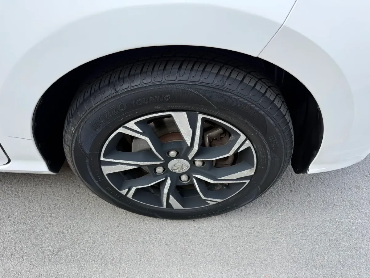 2018 BaoJun 530 1.5T 150HP L4 6MT,autocango,china used car exporter,china ev exporter,chinese used car exporter,chinese used ev exporter