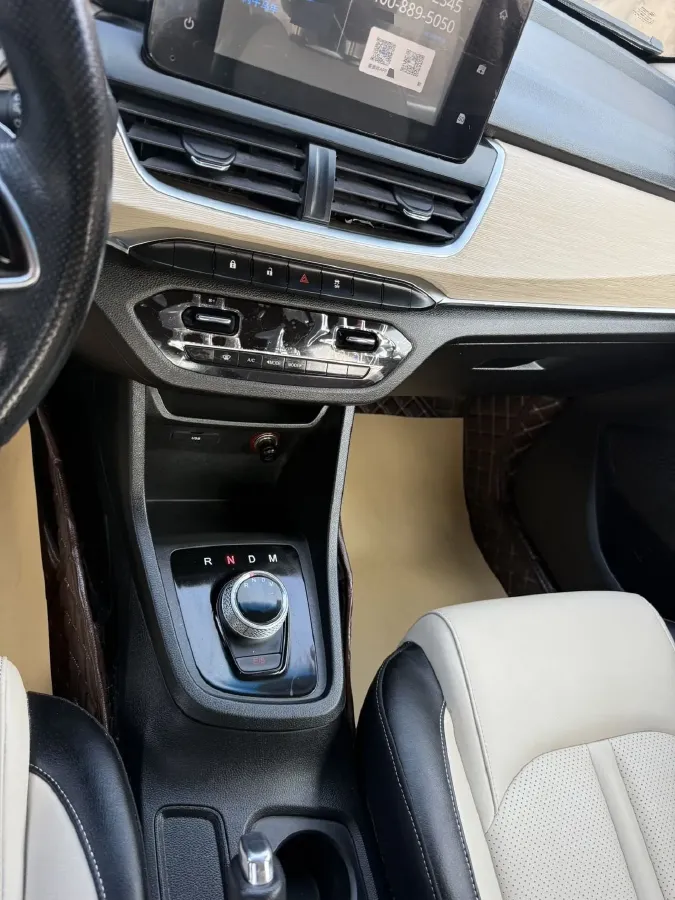 2018 BaoJun 530 1.5T 150HP L4 6MT,autocango,china used car exporter,china ev exporter,chinese used car exporter,chinese used ev exporter