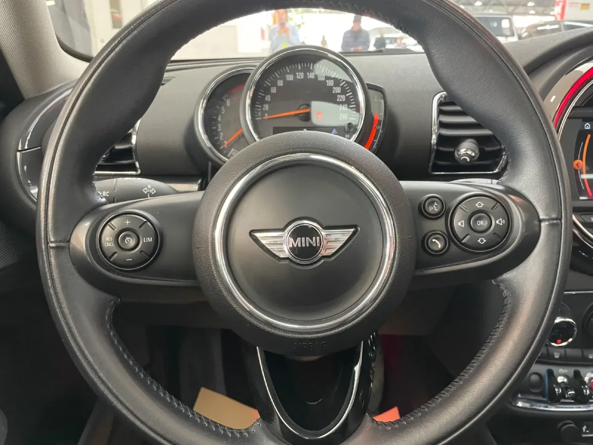 2016 MINI CLUBMAN 1.5T 136HP L3 6AT,autocango,china used car exporter,china ev exporter,chinese used car exporter,chinese used ev exporter