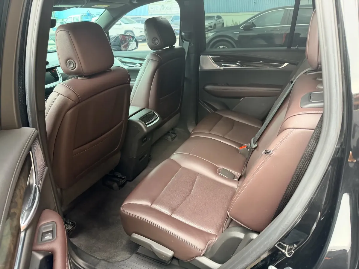 2022 Cadillac XT6 2.0T 237HP L4 9AT,autocango,china used car exporter,china ev exporter,chinese used car exporter,chinese used ev exporter