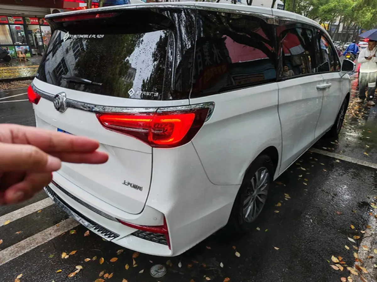 2021 Buick GL8 2.0T 237HP L4 9AT,autocango,china used car exporter,china ev exporter,chinese used car exporter,chinese used ev exporter