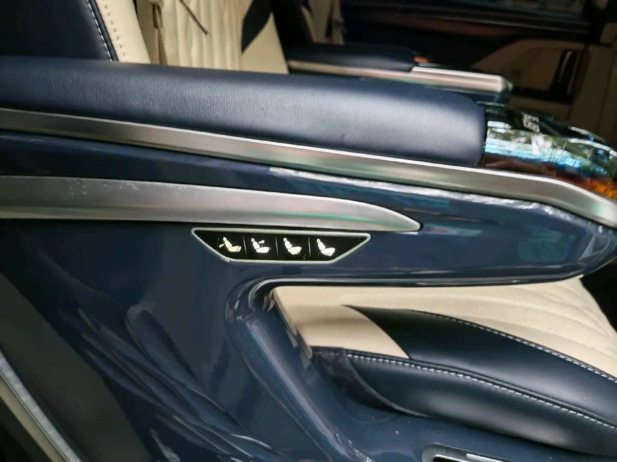 2021 Buick GL8 2.0T 237HP L4 9AT,autocango,china used car exporter,china ev exporter,chinese used car exporter,chinese used ev exporter