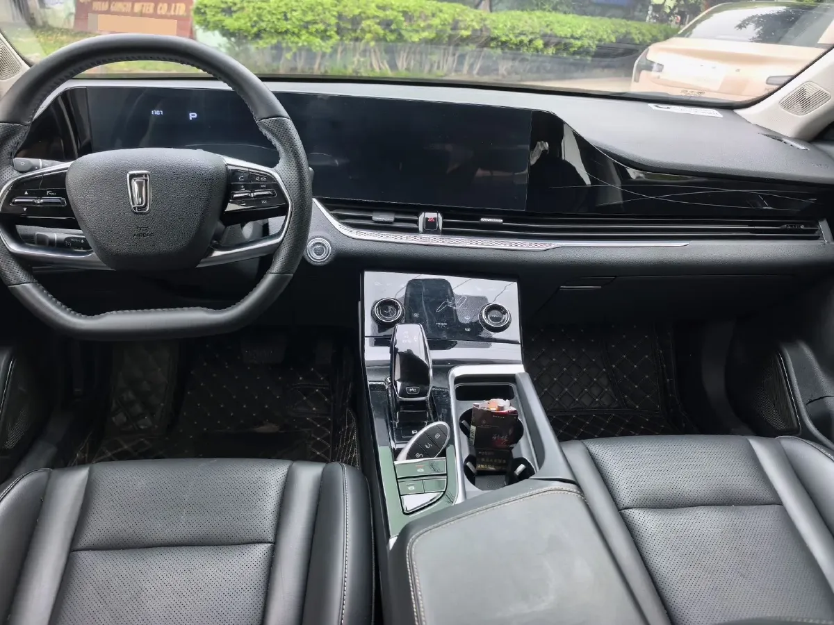 2024 Bestune B70 1.5T 169HP L4 7DCT,autocango,china used car exporter,china ev exporter,chinese used car exporter,chinese used ev exporter