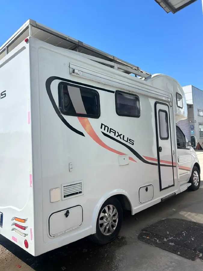 2018 MAXUS XinTu V80 2.5T 136HP L4 6MT,autocango,china used car exporter,china ev exporter,chinese used car exporter,chinese used ev exporter