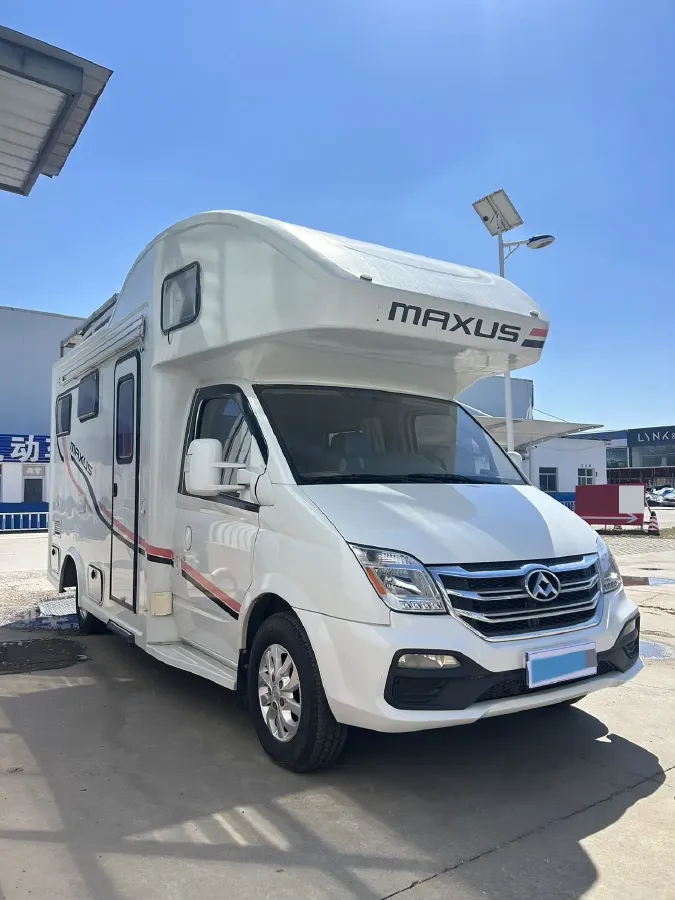 2018 MAXUS XinTu V80 2.5T 136HP L4 6MT,autocango,china used car exporter,china ev exporter,chinese used car exporter,chinese used ev exporter