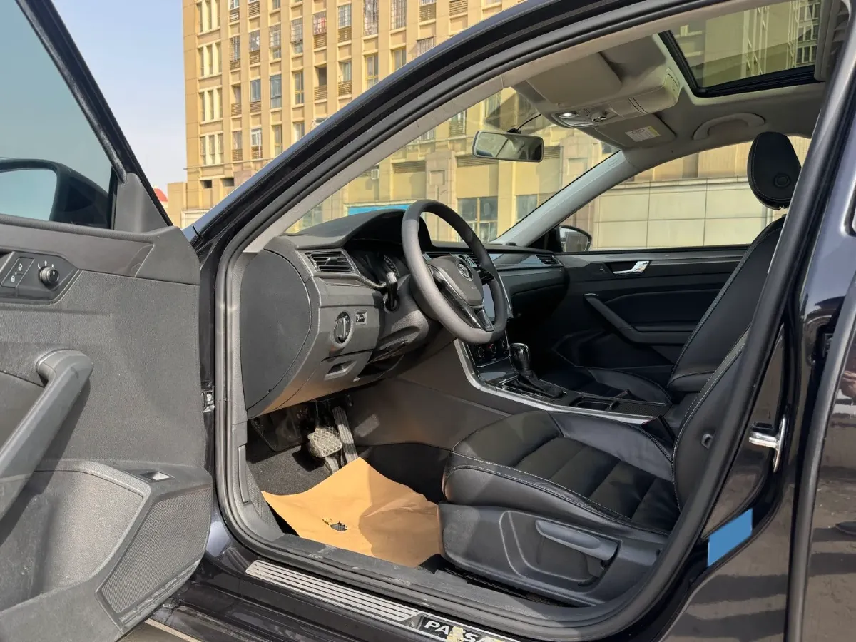 2016 Volkswagen Passat 1.8T 180HP L4 7DCT,autocango,china used car exporter,china ev exporter,chinese used car exporter,chinese used ev exporter