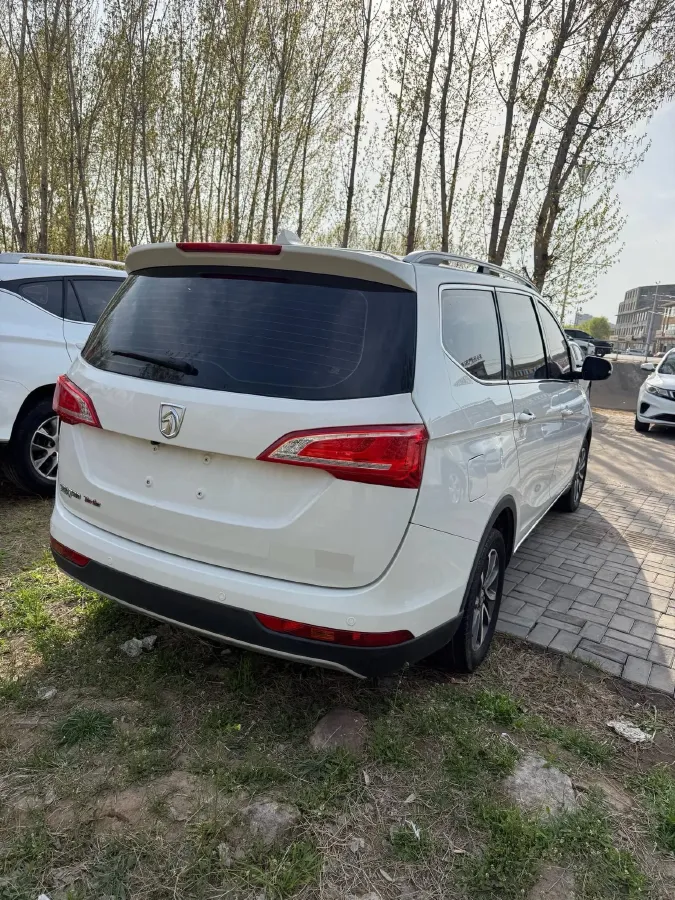 2019 BaoJun 730 1.5T 151HP L4 CVT,autocango,china used car exporter,china ev exporter,chinese used car exporter,chinese used ev exporter