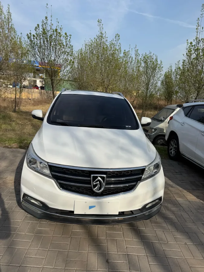 2019 BaoJun 730 1.5T 151HP L4 CVT,autocango,china used car exporter,china ev exporter,chinese used car exporter,chinese used ev exporter
