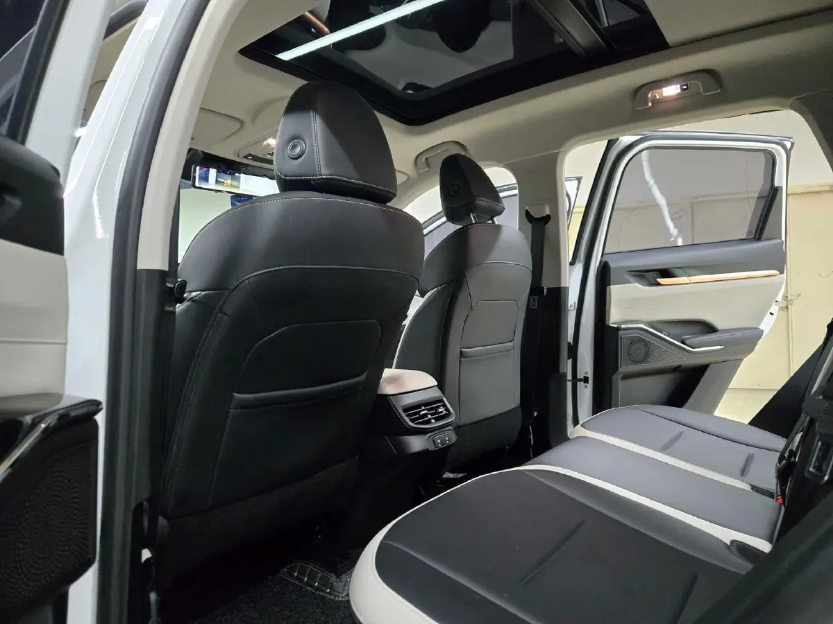 2022 Haval H6 1.5T 184HP L4 7DCT,autocango,china used car exporter,china ev exporter,chinese used car exporter,chinese used ev exporter