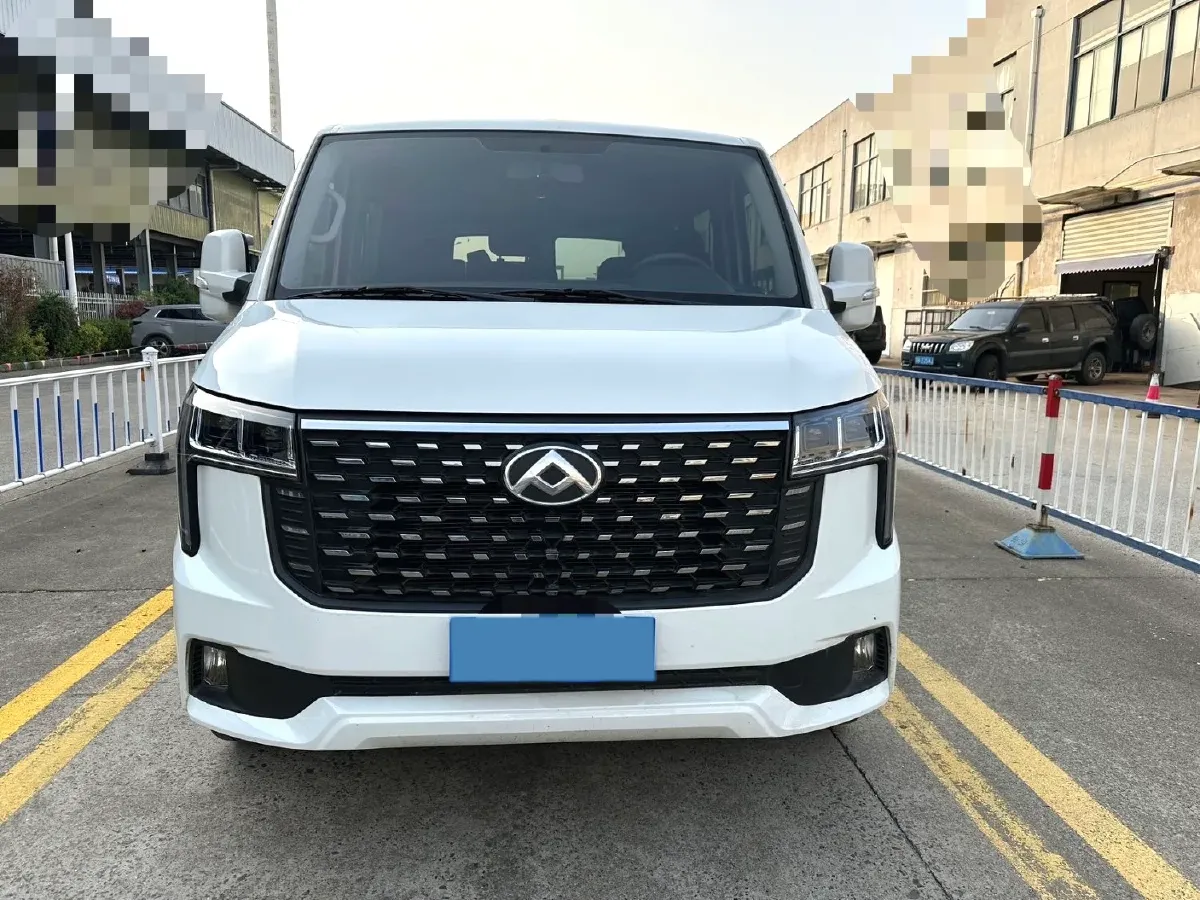 2024 MAXUS XinTu V80 2.0T 147HP L4 6MT,autocango,china used car exporter,china ev exporter,chinese used car exporter,chinese used ev exporter
