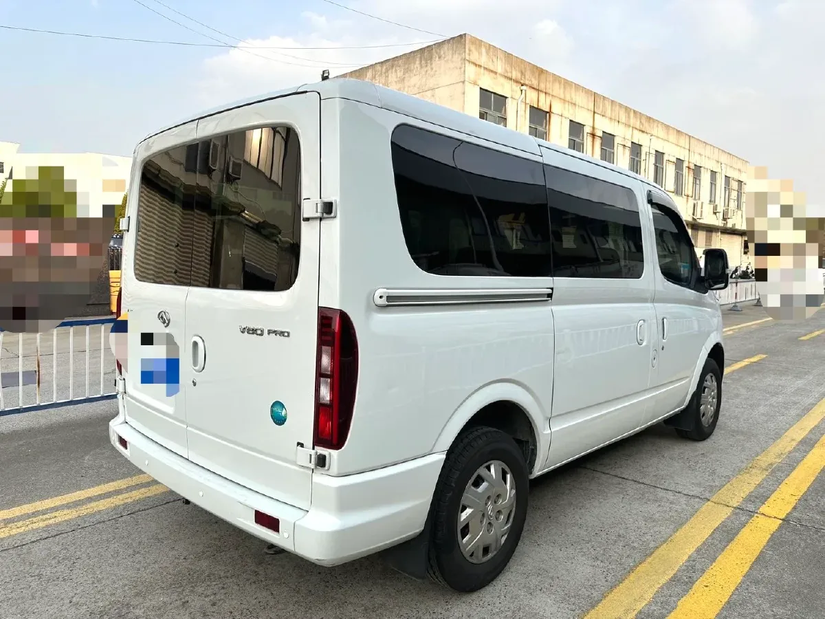 2024 MAXUS XinTu V80 2.0T 147HP L4 6MT,autocango,china used car exporter,china ev exporter,chinese used car exporter,chinese used ev exporter