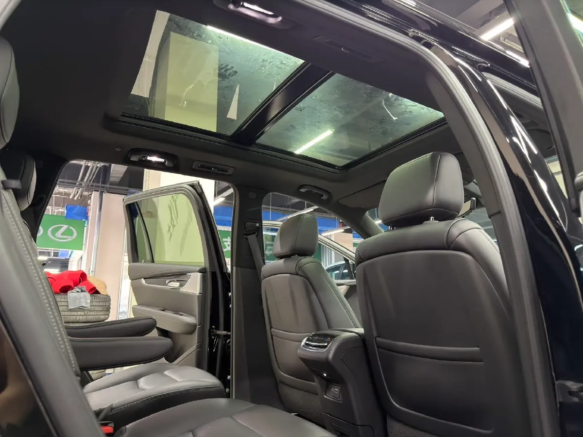 2022 Cadillac XT6 2.0T 237HP L4 9AT,autocango,china used car exporter,china ev exporter,chinese used car exporter,chinese used ev exporter