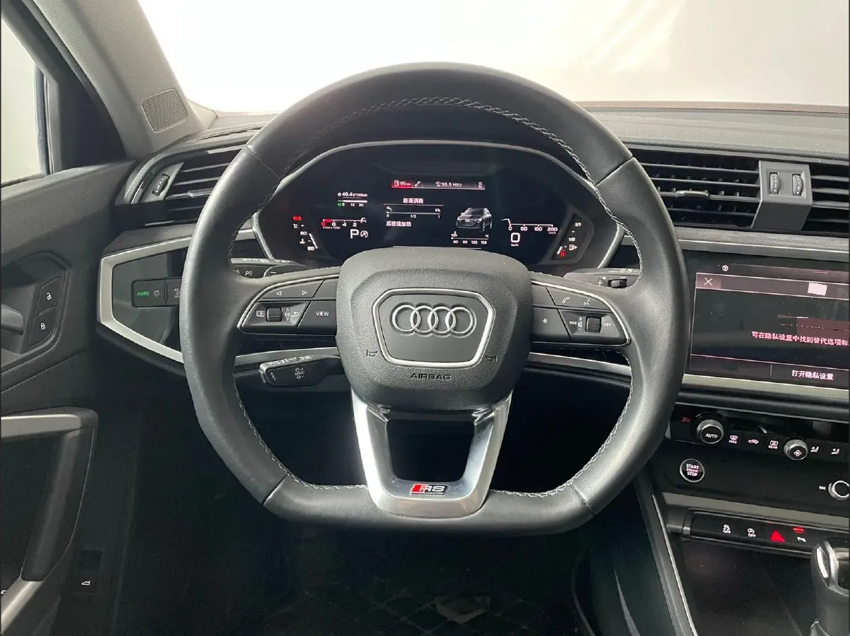 2022 Audi Q3 1.4T 150HP L4 7DCT,autocango,china used car exporter,china ev exporter,chinese used car exporter,chinese used ev exporter