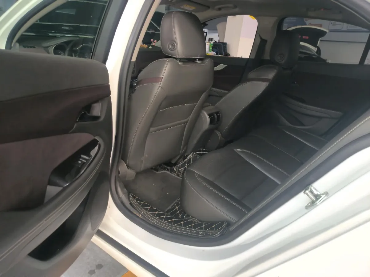 2018 Chevrolet Malibu 1.5T 170HP L4 6AT,autocango,china used car exporter,china ev exporter,chinese used car exporter,chinese used ev exporter