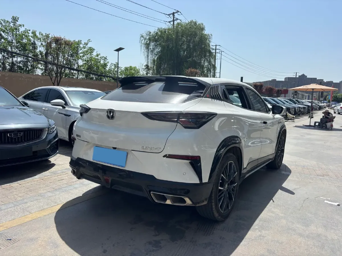 2023 ChangAn UNI-T 1.5T 188HP L4 7DCT,autocango,china used car exporter,china ev exporter,chinese used car exporter,chinese used ev exporter