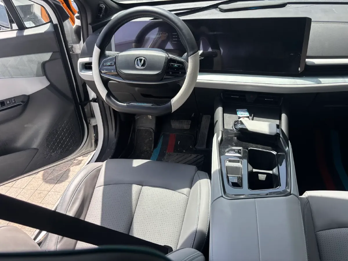 2023 ChangAn UNI-T 1.5T 188HP L4 7DCT,autocango,china used car exporter,china ev exporter,chinese used car exporter,chinese used ev exporter