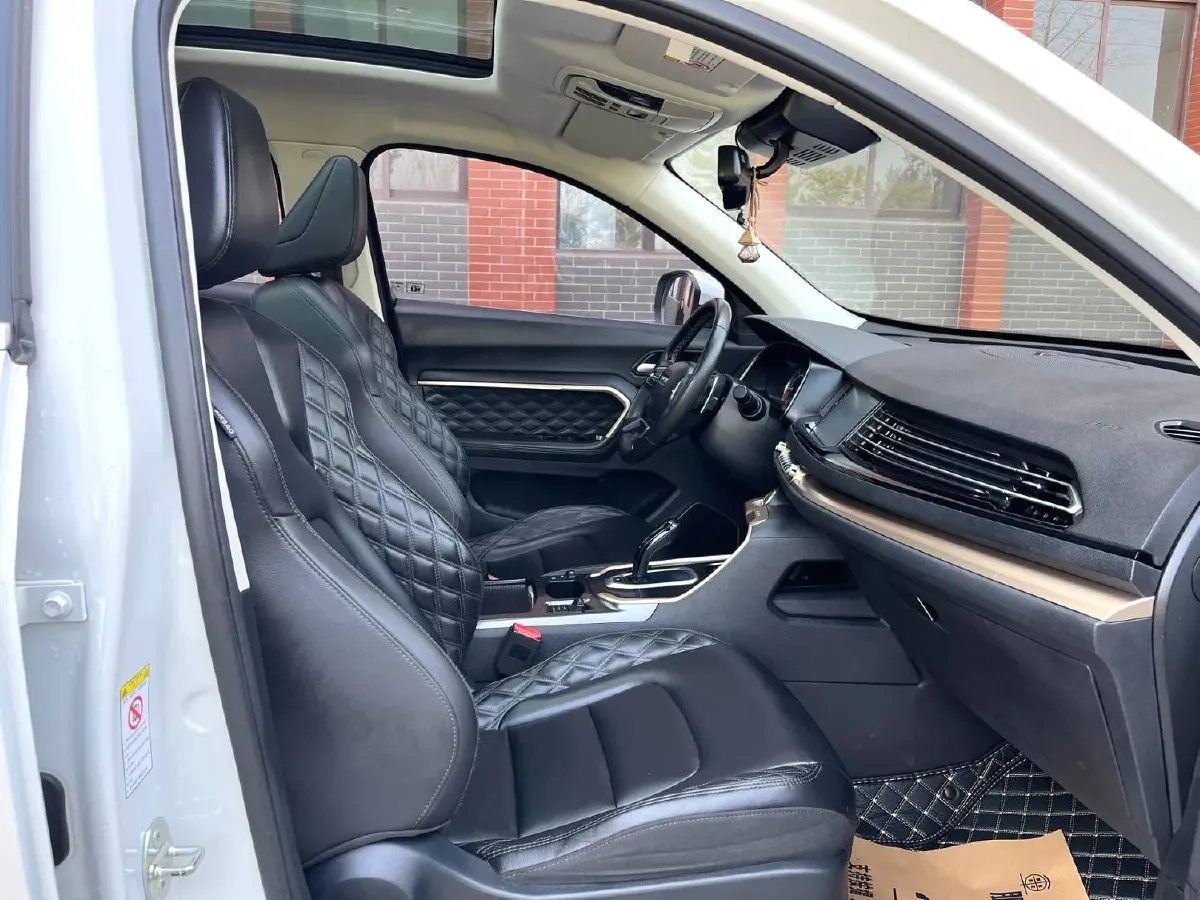 2021 Haval H6 1.5T 169HP L4 7DCT,autocango,china used car exporter,china ev exporter,chinese used car exporter,chinese used ev exporter