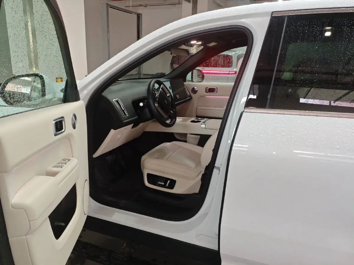 2025 Li L9 Range Extended 154HP REEV,autocango,china used car exporter,china ev exporter,chinese used car exporter,chinese used ev exporter