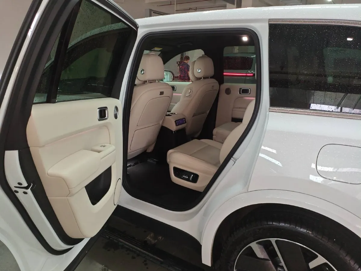 2025 Li L9 Range Extended 154HP REEV,autocango,china used car exporter,china ev exporter,chinese used car exporter,chinese used ev exporter