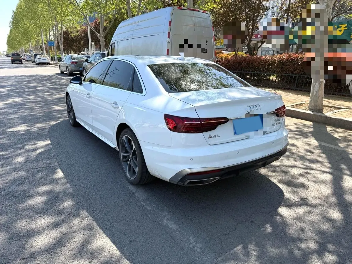 2022 Audi A4L 2.0T 190HP L4 7DCT,autocango,china used car exporter,china ev exporter,chinese used car exporter,chinese used ev exporter