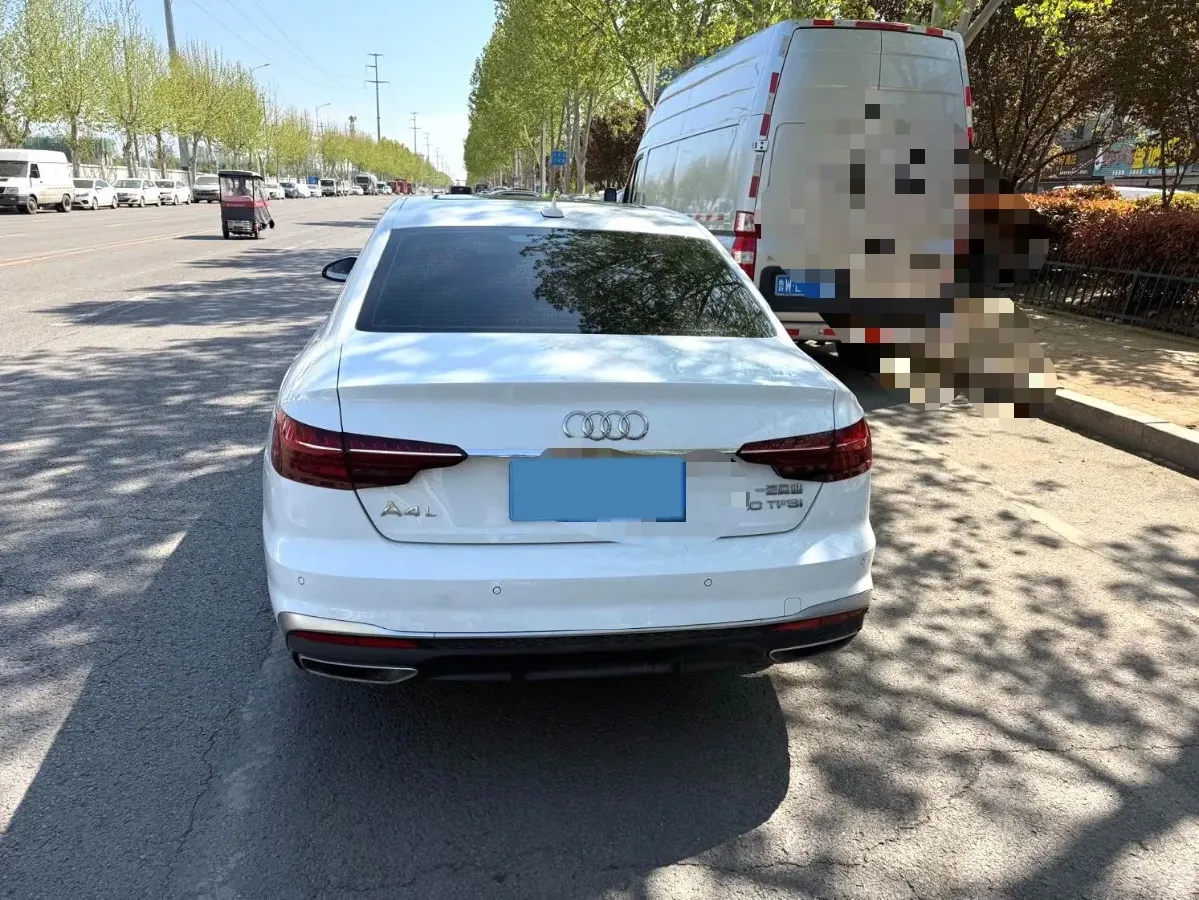 2022 Audi A4L 2.0T 190HP L4 7DCT,autocango,china used car exporter,china ev exporter,chinese used car exporter,chinese used ev exporter
