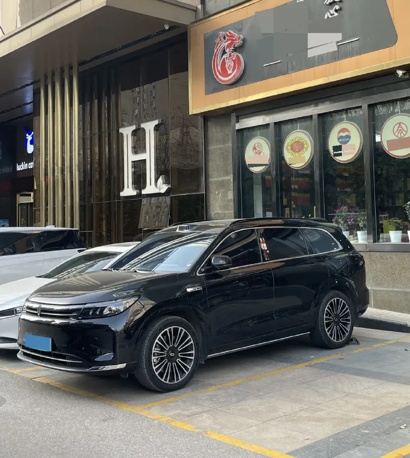 2024 AITO AITO M7 1.5T 152HP L4 REEV 42KWH,autocango,china used car exporter,china ev exporter,chinese used car exporter,chinese used ev exporter