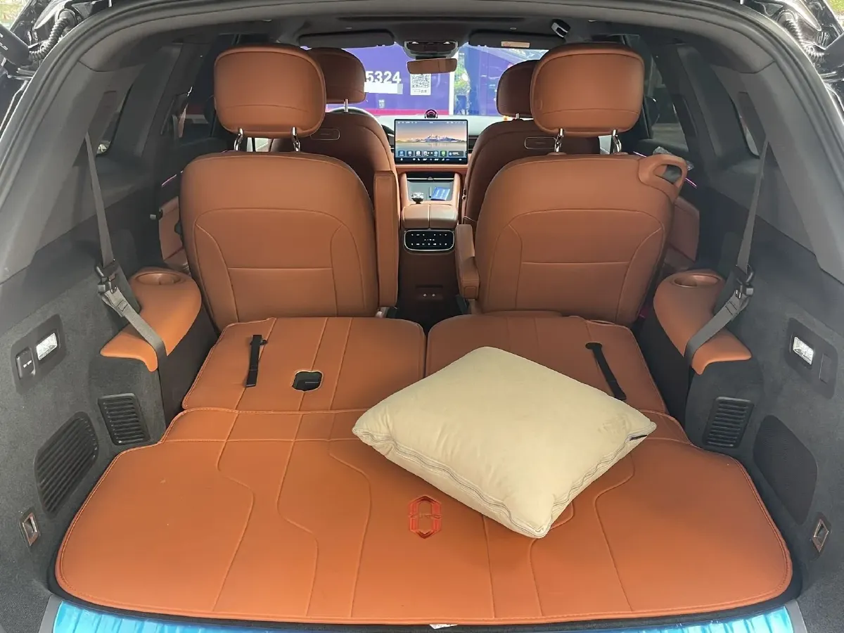 2024 AITO AITO M7 1.5T 152HP L4 REEV 42KWH,autocango,china used car exporter,china ev exporter,chinese used car exporter,chinese used ev exporter