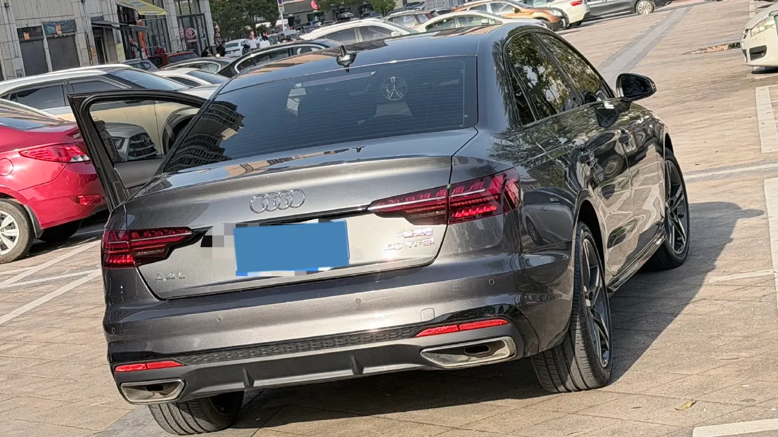 2023 Audi A4L 2.0T 190HP L4 7DCT,autocango,china used car exporter,china ev exporter,chinese used car exporter,chinese used ev exporter