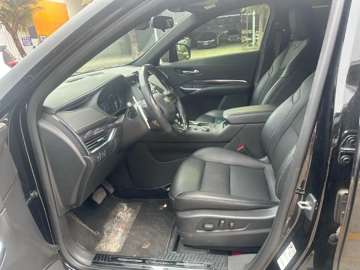 2021 Cadillac XT4 2.0T 237HP L4 9AT,autocango,china used car exporter,china ev exporter,chinese used car exporter,chinese used ev exporter