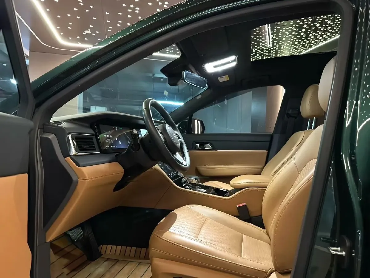 2021 Li ONE Range Extended 131HP REEV 40.5KWH,autocango,china used car exporter,china ev exporter,chinese used car exporter,chinese used ev exporter