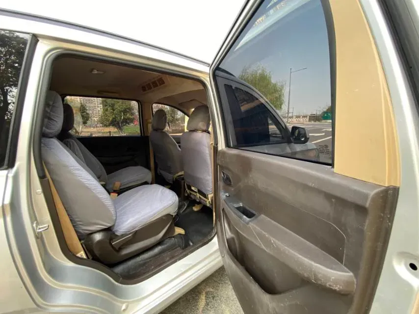 2018 WuLing HongGuang 1.5L 105HP L4 5MT,autocango,china used car exporter,china ev exporter,chinese used car exporter,chinese used ev exporter