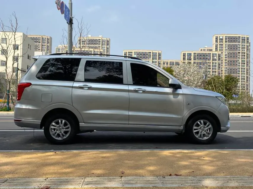 2018 WuLing HongGuang 1.5L 105HP L4 5MT,autocango,china used car exporter,china ev exporter,chinese used car exporter,chinese used ev exporter