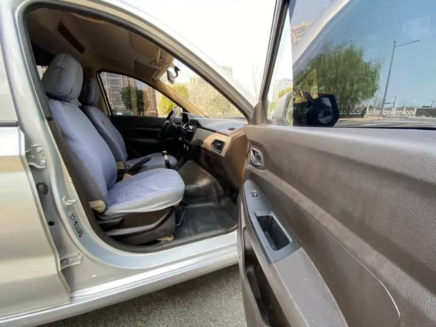 2018 WuLing HongGuang 1.5L 105HP L4 5MT,autocango,china used car exporter,china ev exporter,chinese used car exporter,chinese used ev exporter