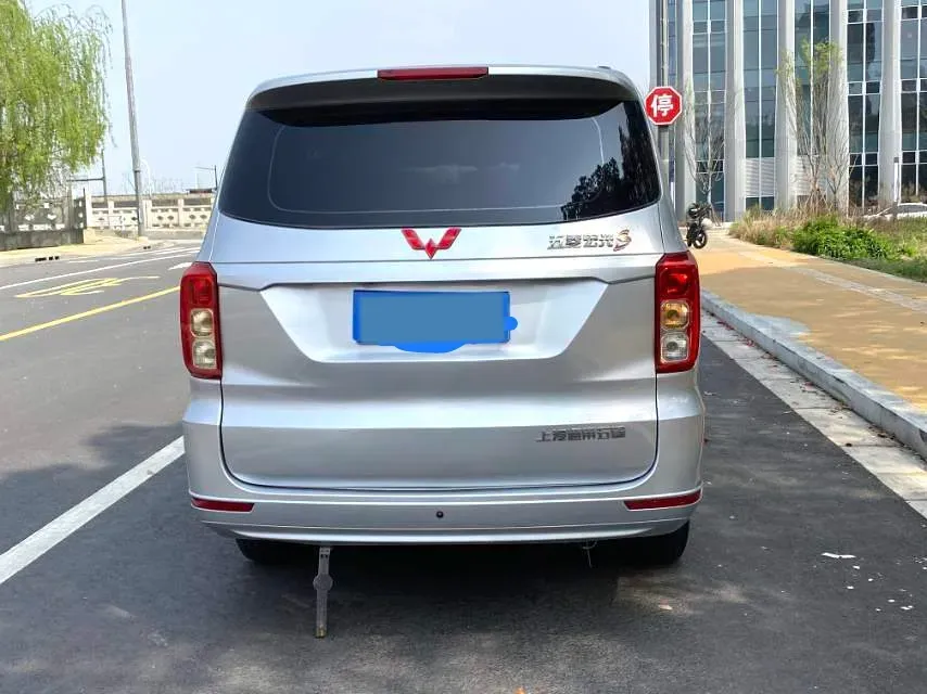 2018 WuLing HongGuang 1.5L 105HP L4 5MT,autocango,china used car exporter,china ev exporter,chinese used car exporter,chinese used ev exporter