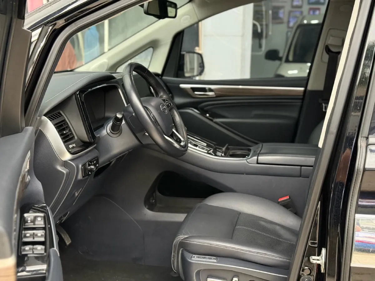 2021 GAC Trumpchi M8 2.0T 252HP L4 8AT,autocango,china used car exporter,china ev exporter,chinese used car exporter,chinese used ev exporter