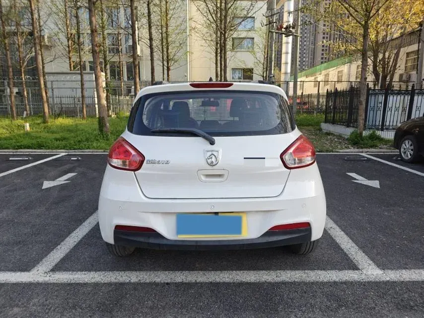 2016 BaoJun 310 1.2L 82HP L4 5MT,autocango,china used car exporter,china ev exporter,chinese used car exporter,chinese used ev exporter