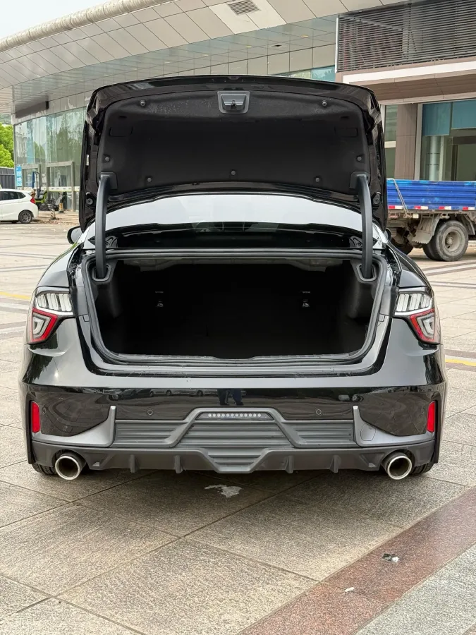 2022 LYNK&CO 03 2.0T 190HP L4 7DCT,autocango,china used car exporter,china ev exporter,chinese used car exporter,chinese used ev exporter