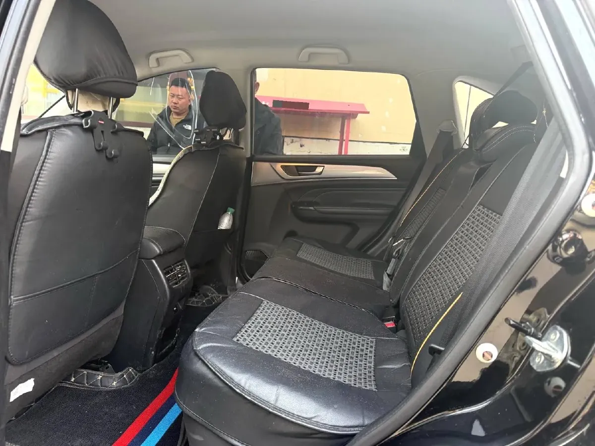 2023 Haval M6 1.5T 150HP L4 7DCT,autocango,china used car exporter,china ev exporter,chinese used car exporter,chinese used ev exporter