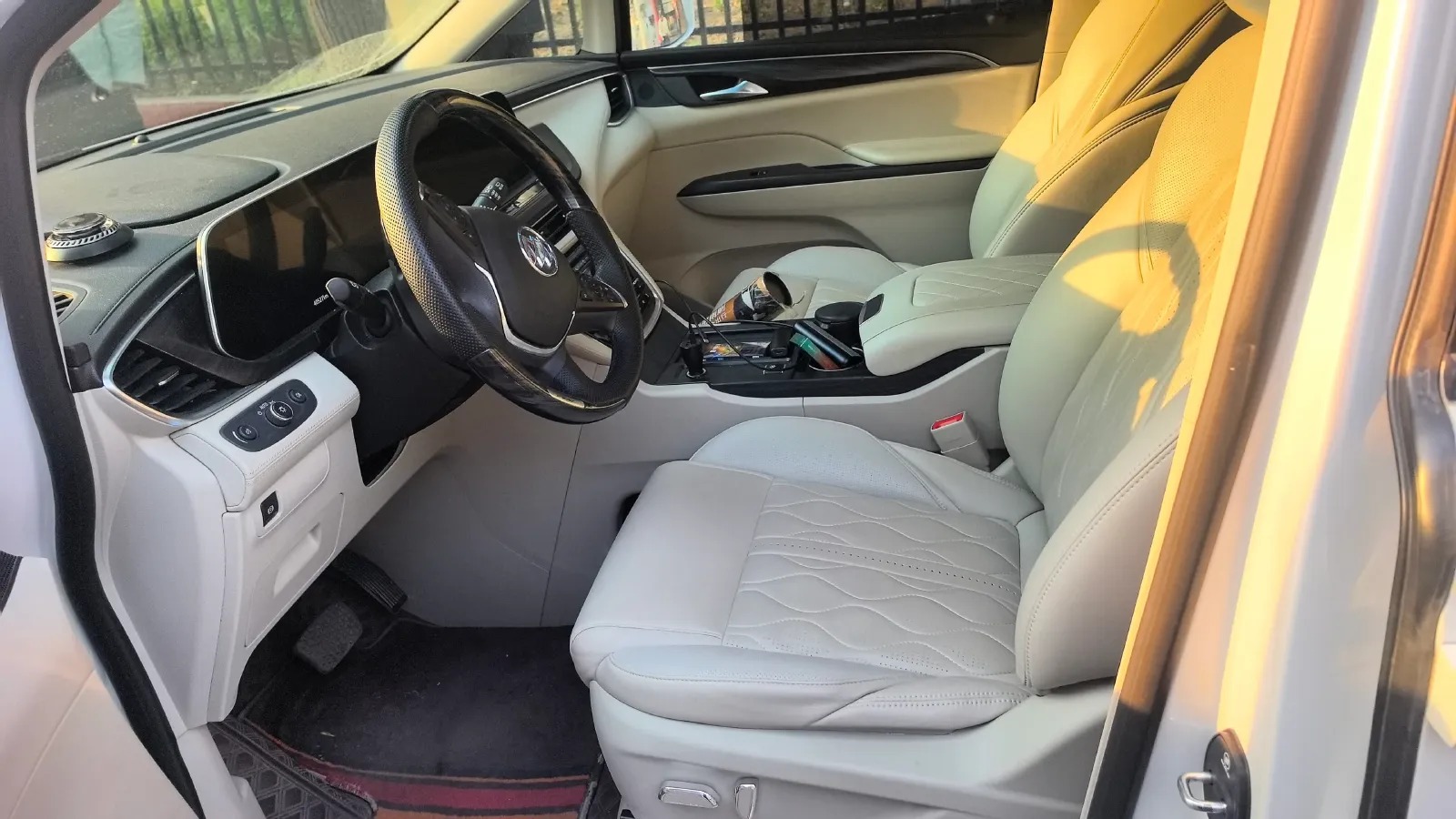 2021 Buick GL8 2.0T 237HP L4 9AT,autocango,china used car exporter,china ev exporter,chinese used car exporter,chinese used ev exporter