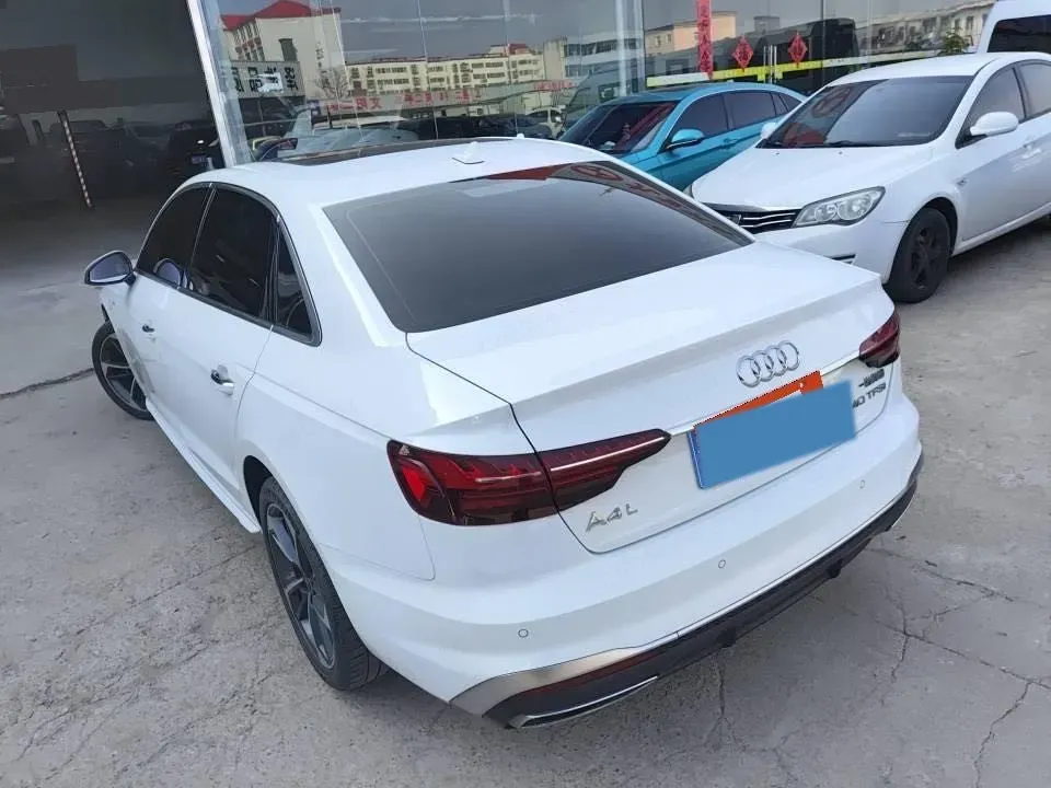2022 Audi A4L 2.0T 190HP L4 7DCT,autocango,china used car exporter,china ev exporter,chinese used car exporter,chinese used ev exporter