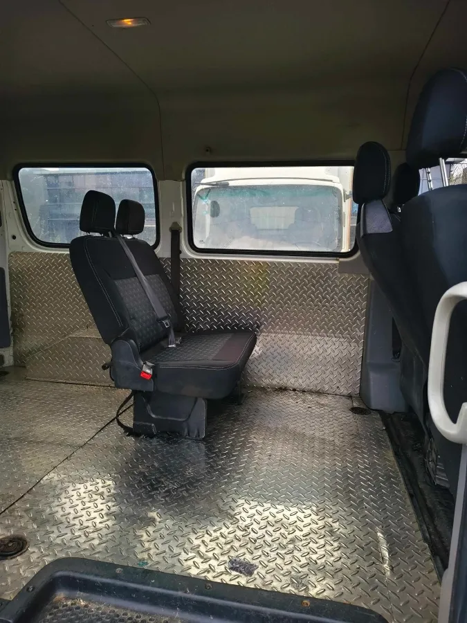 2021 MAXUS XinTu V80 2.0T 139HP L4 6MT,autocango,china used car exporter,china ev exporter,chinese used car exporter,chinese used ev exporter