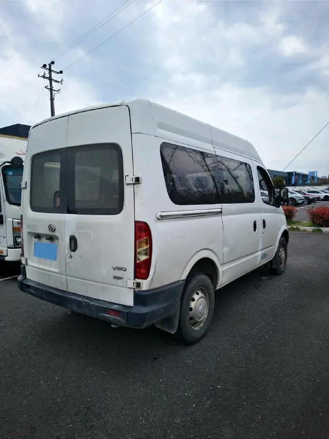 2021 MAXUS XinTu V80 2.0T 139HP L4 6MT,autocango,china used car exporter,china ev exporter,chinese used car exporter,chinese used ev exporter